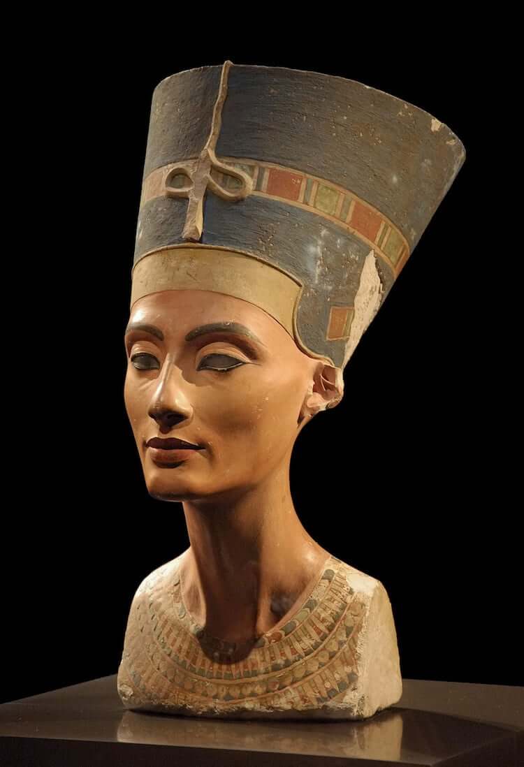 A picture of a bust of Egyptian Queen Nefertiti