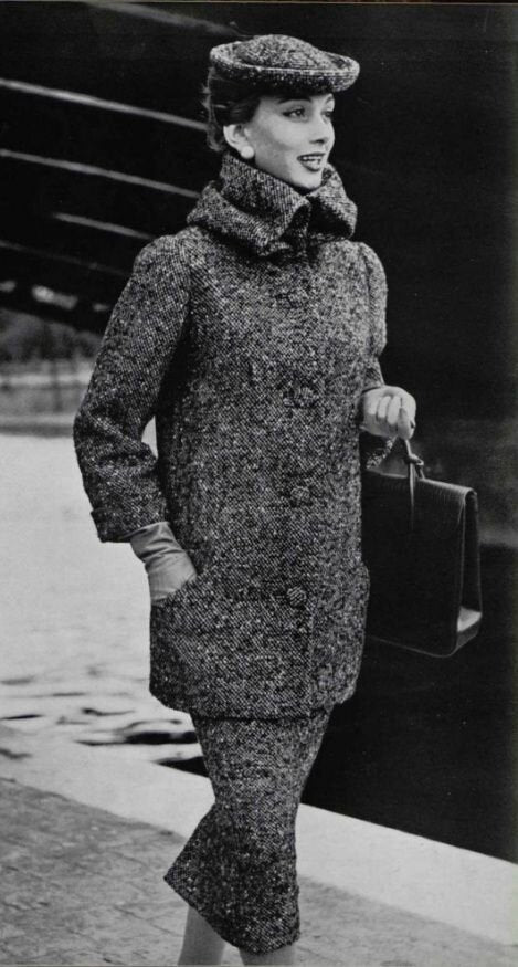 A picture of Christian Dior's H Silhouette, 1954/55