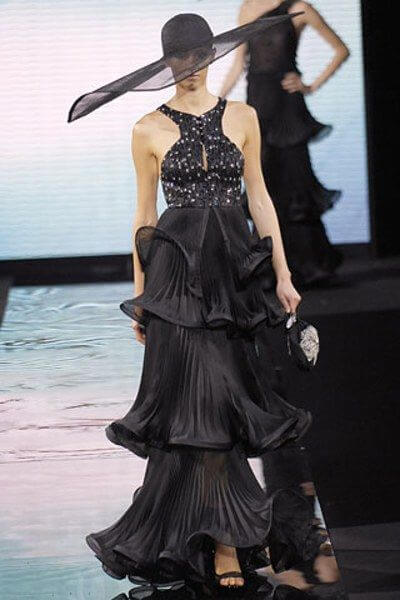 A picture of a model on the catwalk for the Armani 2007 catwalk show.
