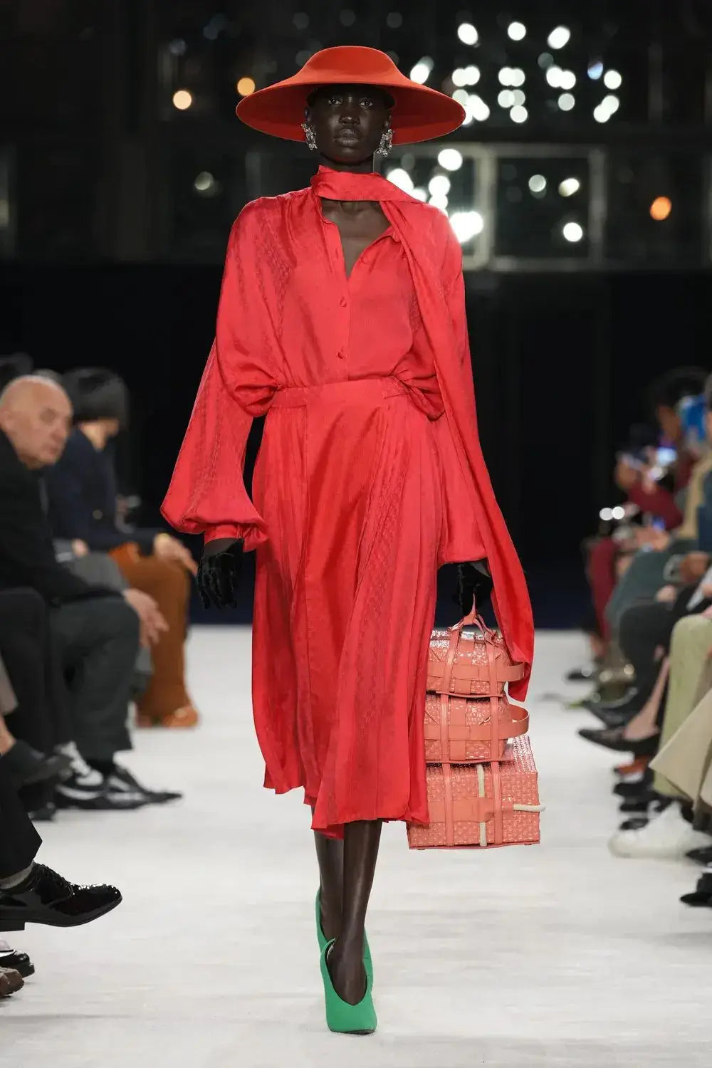 A picture of a catwalk model in the Balmain Fall Winter 2023/2024 show.