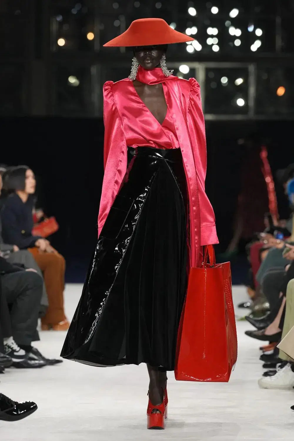 A picture of a catwalk model in the Balmain Fall Winter 2023/2024 show.