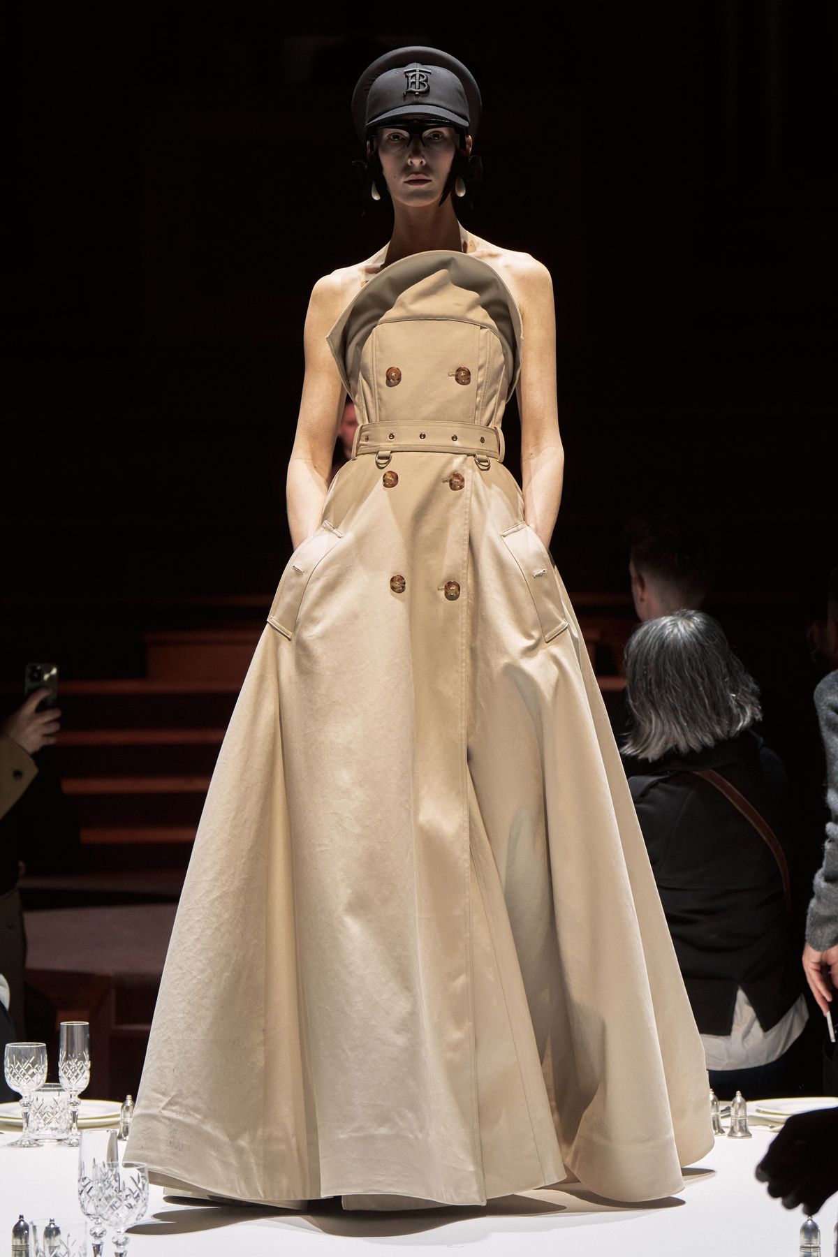 A picture of a model on the catwalk for the Burberry Autumn Winter 2022/2023 Catwalk show.