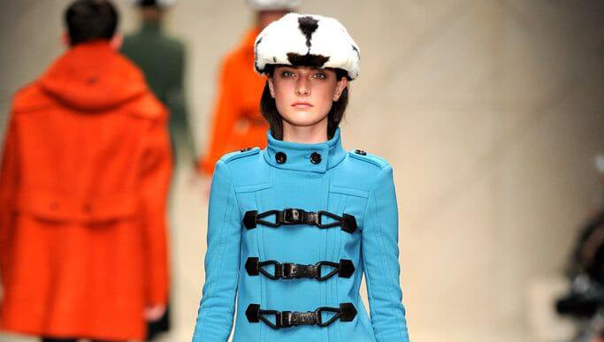 Load video: A video of the Burberry Prorsum Autumn Winter 2011 Fashion Show