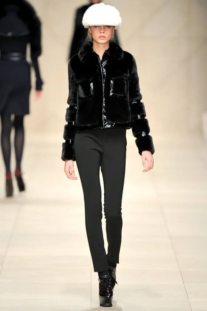 A picture of a model on the catwalk for the Burberry Prorsum Autumn Winter 2011 Catwalk show.