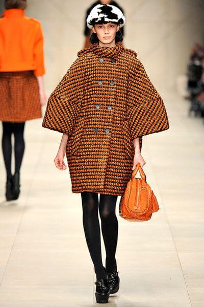 A picture of a model on the catwalk for the Burberry Prorsum Autumn Winter 2011 Catwalk show.