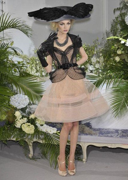 A picture of a catwalk model from Christian Dior AW 2009. 
