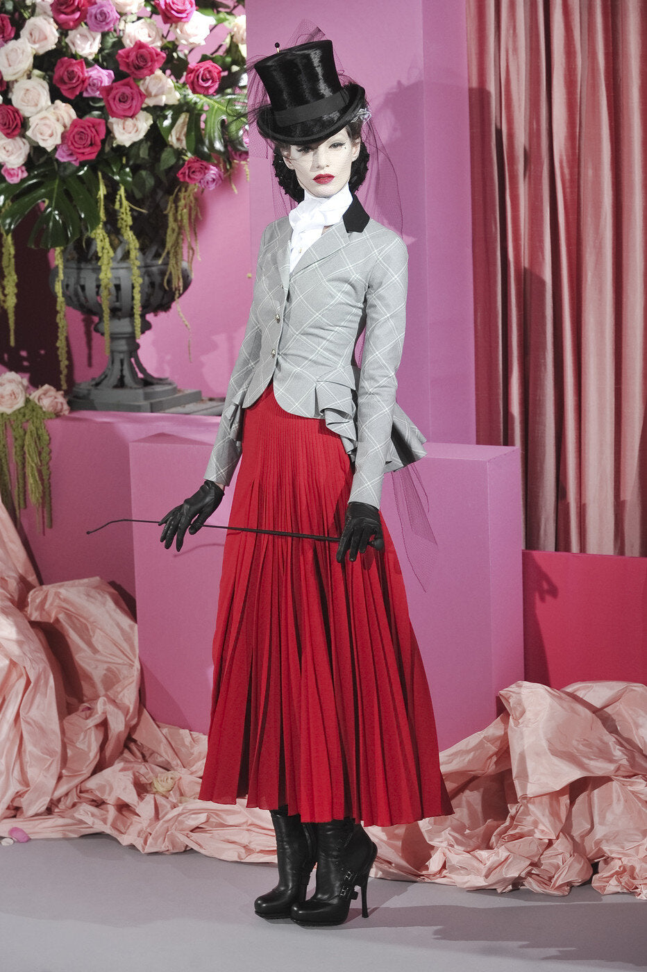 A picture of a catwalk model from Dior Haute Couture Spring Summer 2010 show.