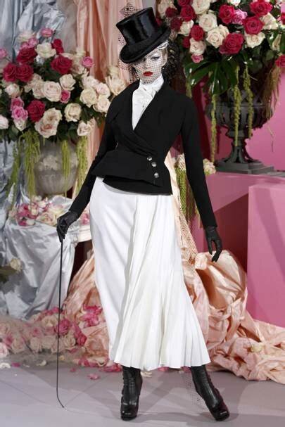 A picture of a catwalk model from Dior Haute Couture Spring Summer 2010 show.