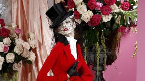 Load video: A video of the Dior Haute Couture Spring Summer 2010 show