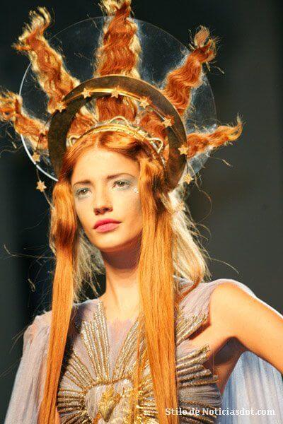 A picture of a model on the catwalk for Gaultier SS 2007 Collection.