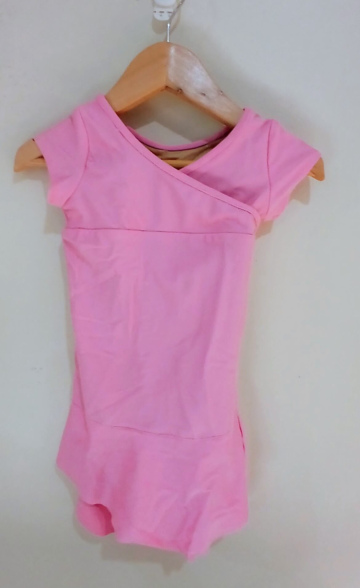 A picture of a leotard.