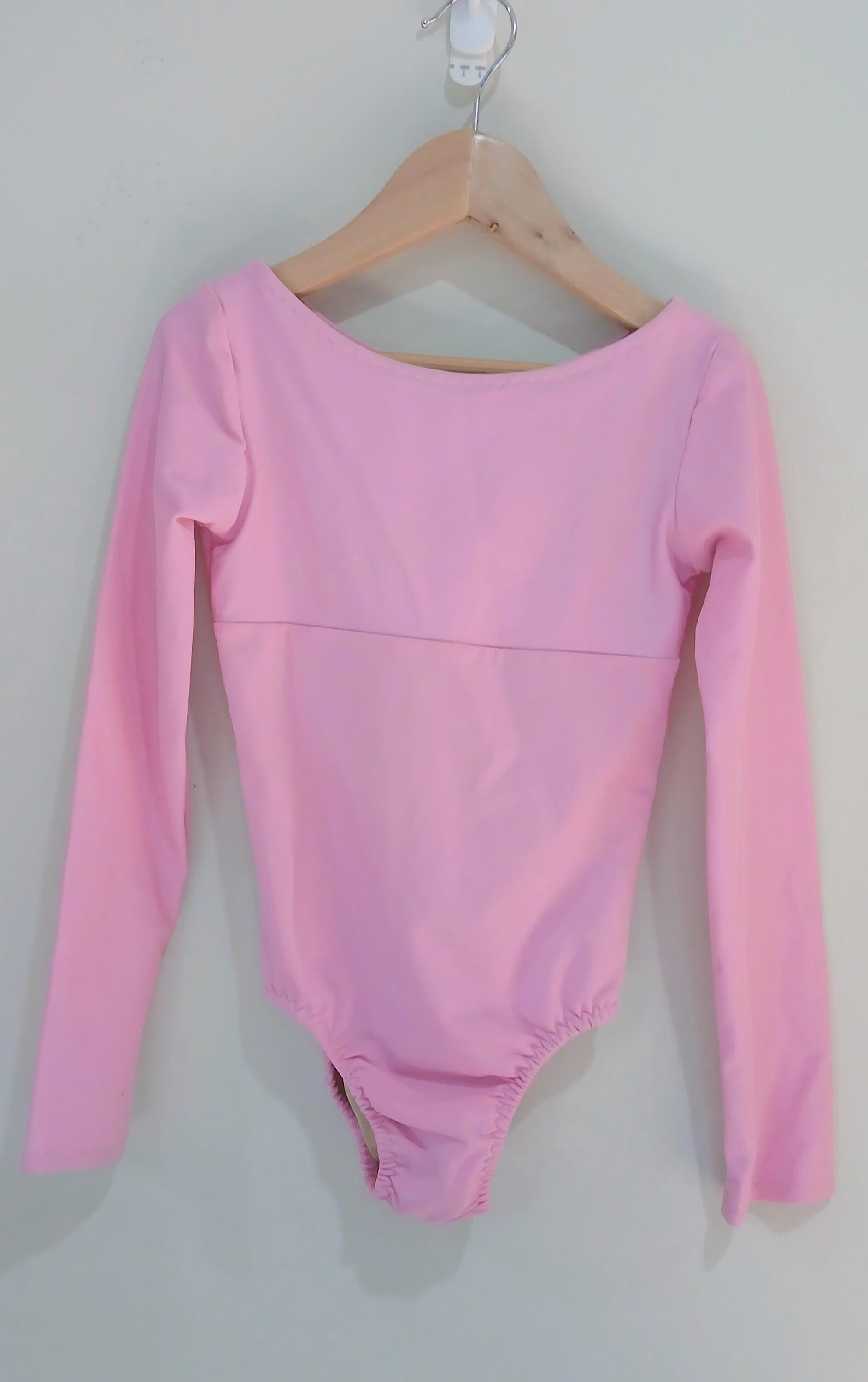 A picture of a leotard.
