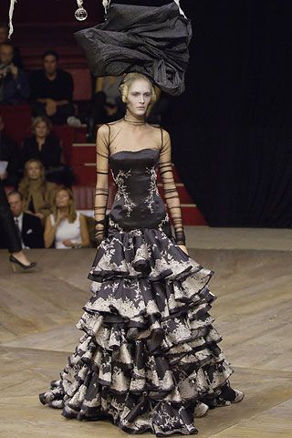 A picture of a model on the catwalk for the Alexander McQueen 2007 catwalk show.