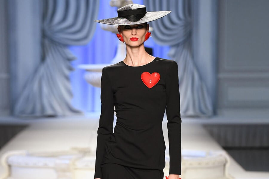Load video: A video of Haute Couture Fall Winter 2023/2024