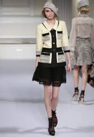 A picture of a model on the catwalk for the Oscar De  La Renta  Resort Wear 2010 Catwalk show.