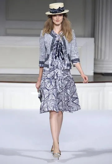 A picture of a model on the catwalk for the Oscar De  La Renta  Resort Wear 2011 Catwalk show.