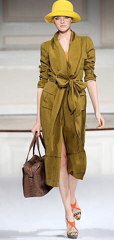 A picture of a model on the catwalk for the Oscar De  La Renta  Spring Summer 2010 Catwalk show.