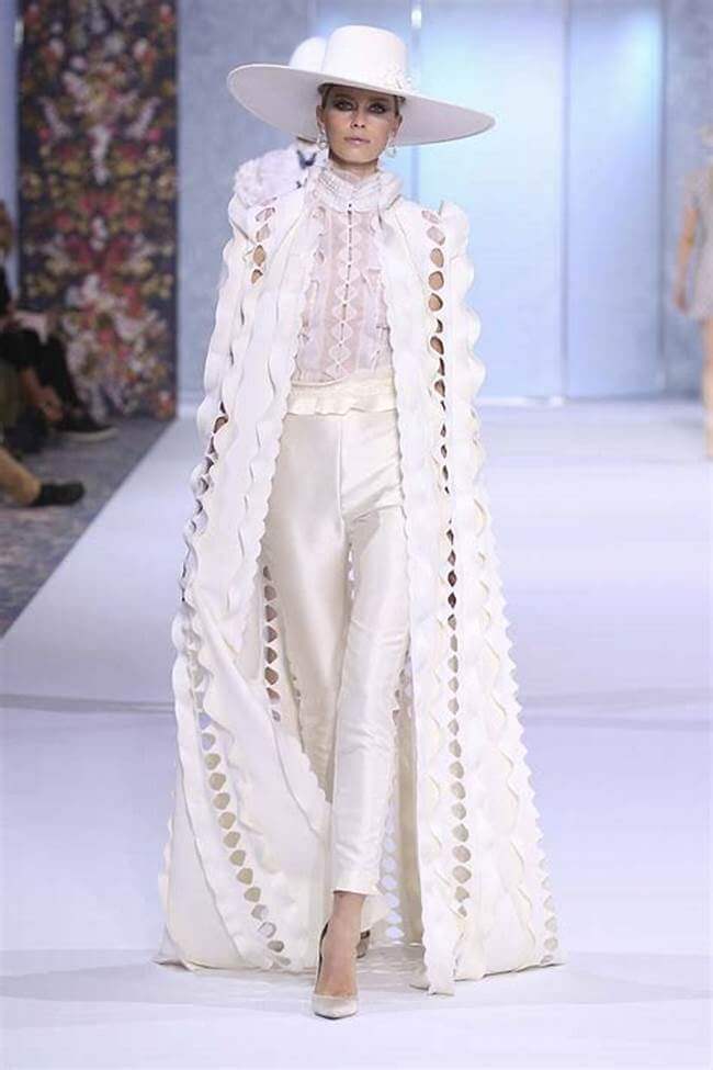 A picture of a model on the catwalk for Ralph and Russo 2016.