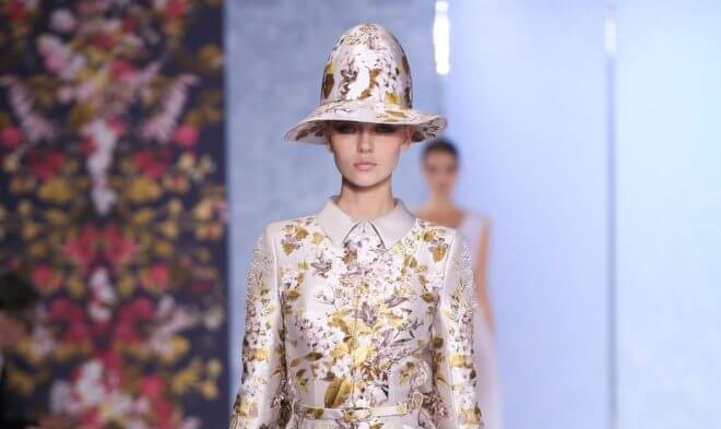 Load video: A video of the Ralph and Russo 2016/17 show