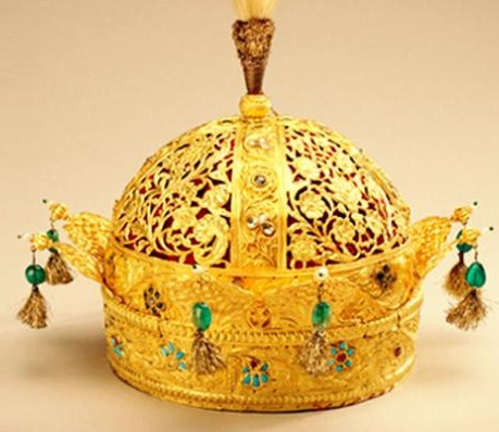 A picture of the Crown of Emperor Bahadur Shah II